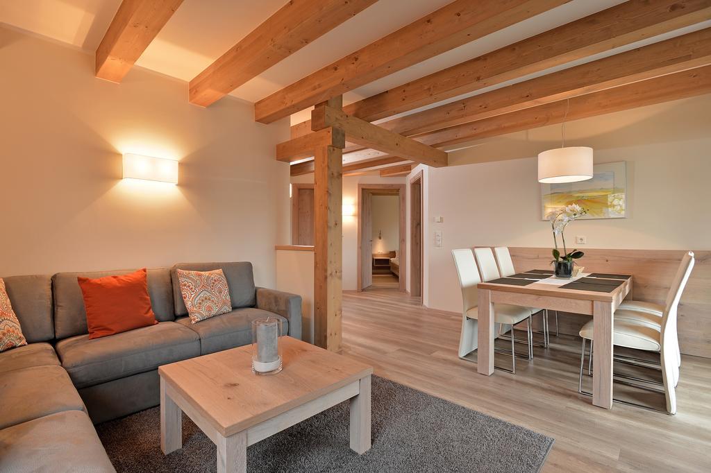 Resort Tirol Brixen Am Sonnenplateau Brixen im Thale Szoba fotó
